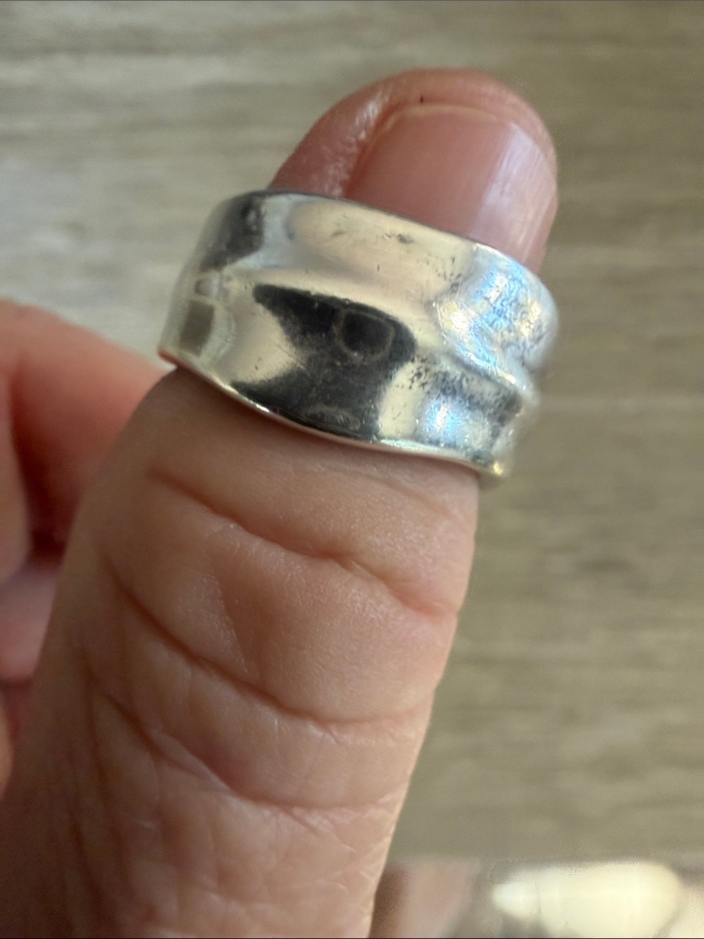 Tiffany & Co. Sculpted Silver Wide Band Ring - Silver - Picture 2 of 3
